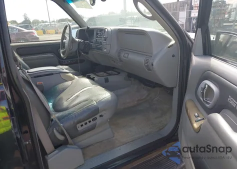 2000 GMC Yukon Denali z USA, uszkodzony, nr VIN 1GKEK63RXYR183092